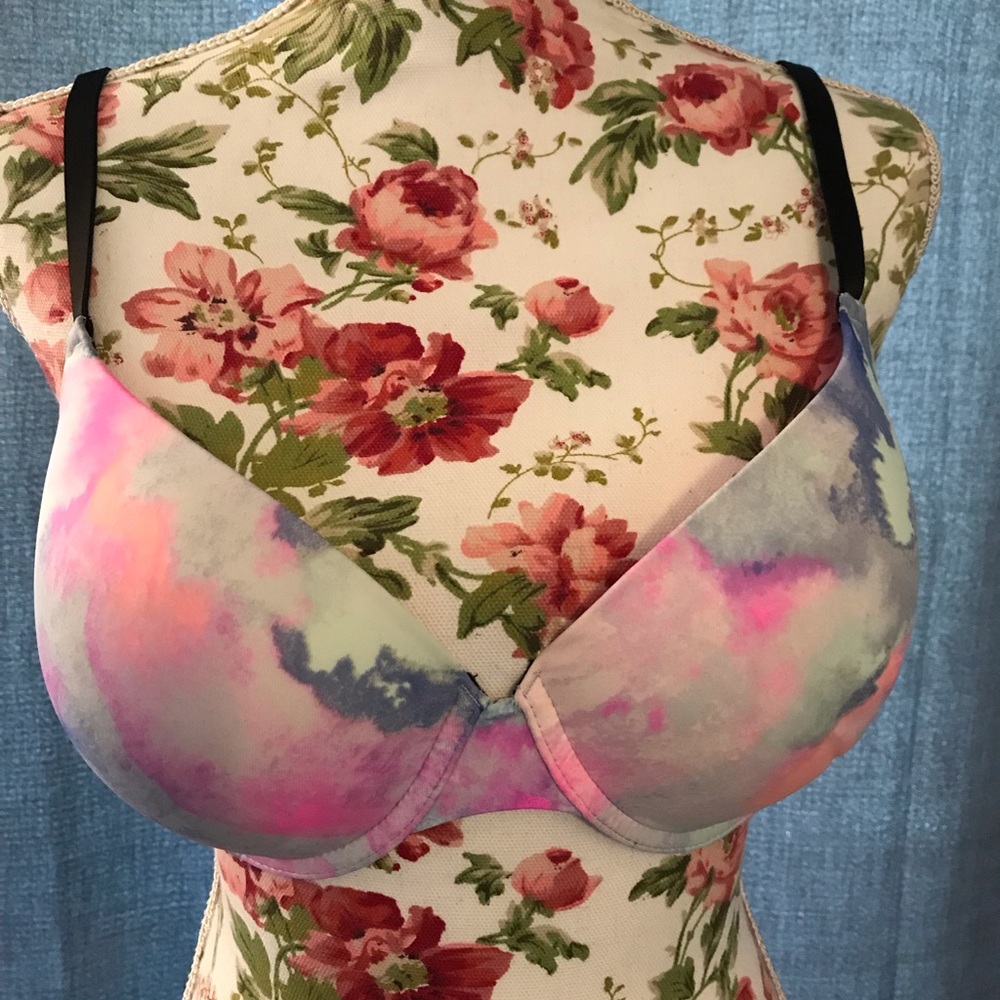 Multicolor 36D PINK Victoria’s Secret push up bra